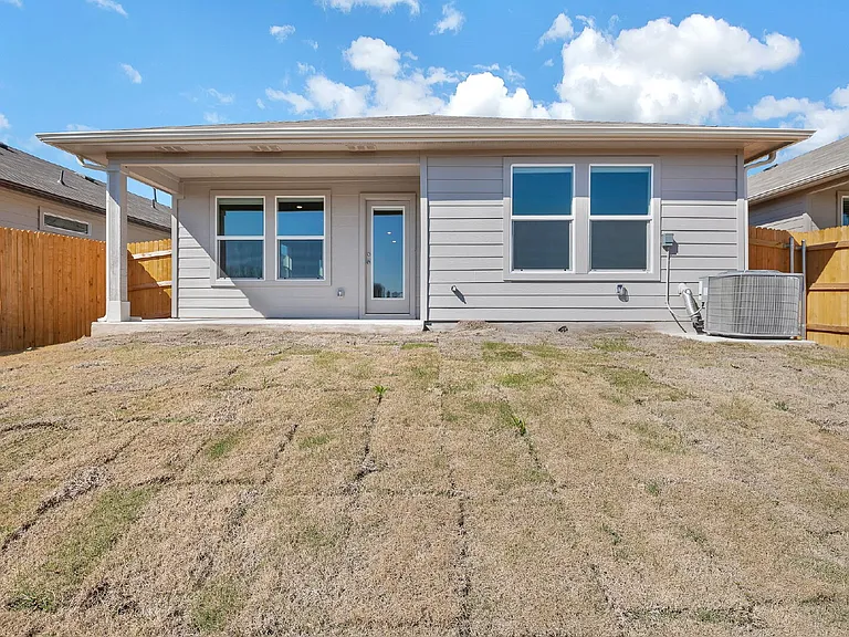 585 Apache Plum Dr — Photo 37