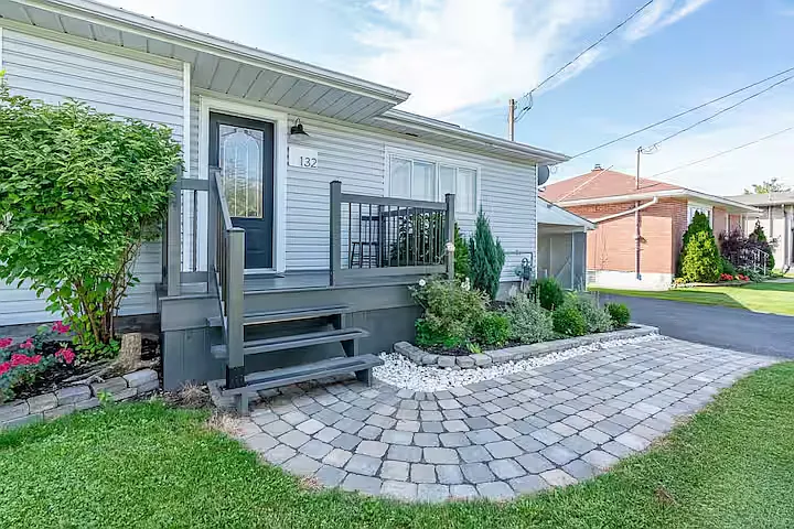132 Ellen Avenue Cornwall — Photo 2