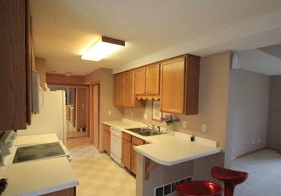 3rd image of 7259 Savanna Ct