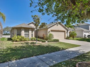2231 Roanoke Springs Dr, Ruskin, FL 33570