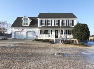 809 Hawks View Ct, Fuquay Varina, NC 27526