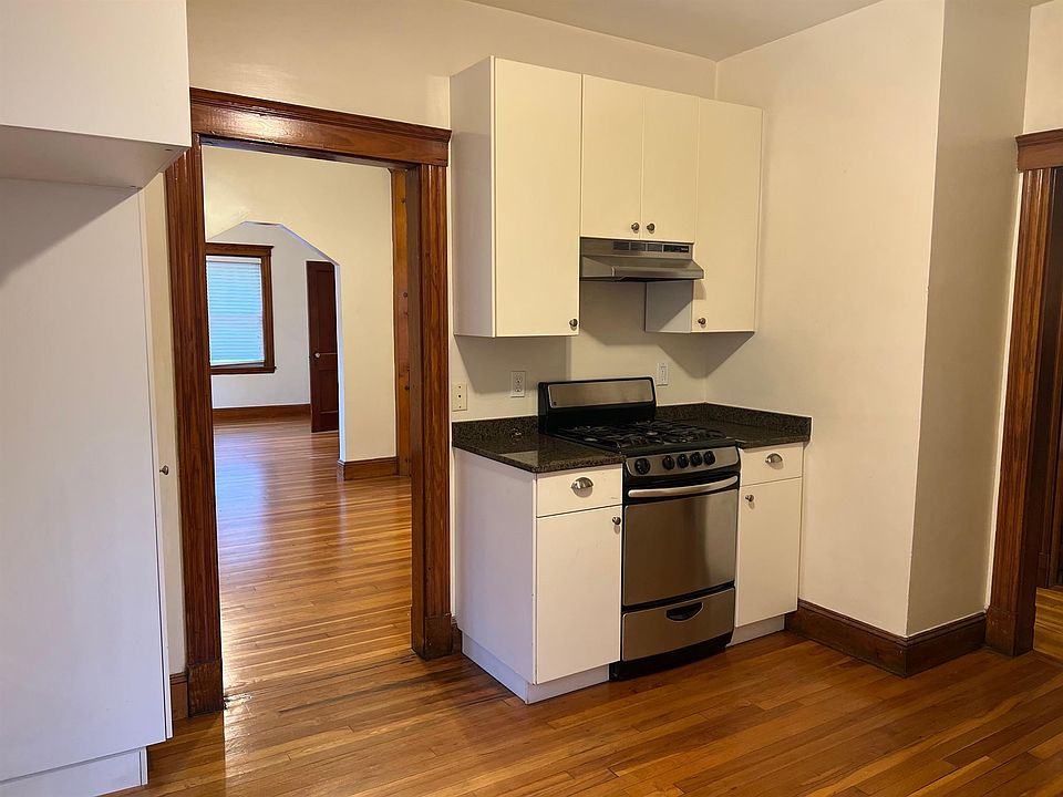 1st image of 535 Washington Ave #1A