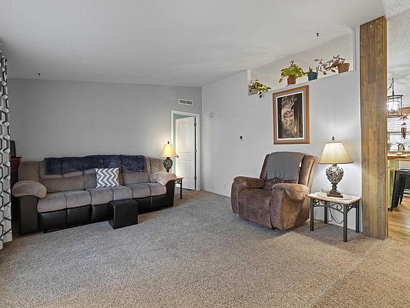 4th image of 47803 E Mayo Dr W