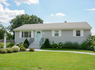 24 Mountain St, Woburn, MA 01801