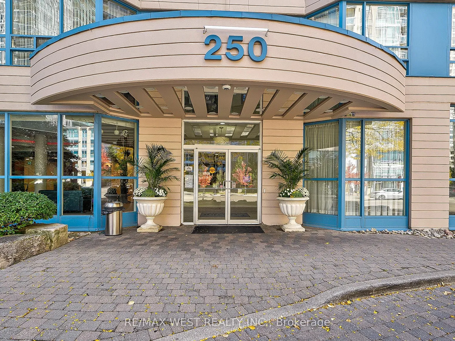 3 bed, $3,000 — Photo 3