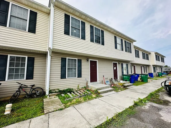 75 Majestic Dr, Christiansburg, VA 24073