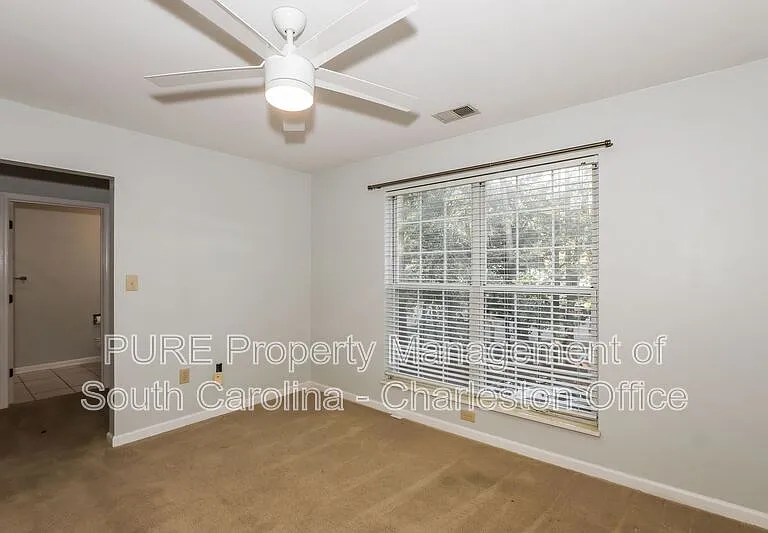 208 Pipers Ln #208 — Photo 17