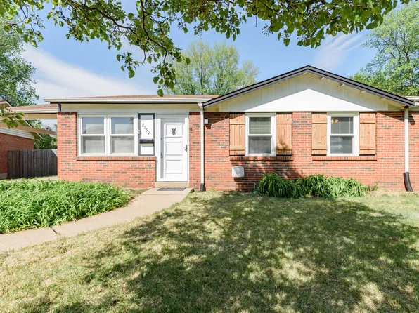 2159 Freestone Ct, Florissant, MO 63031