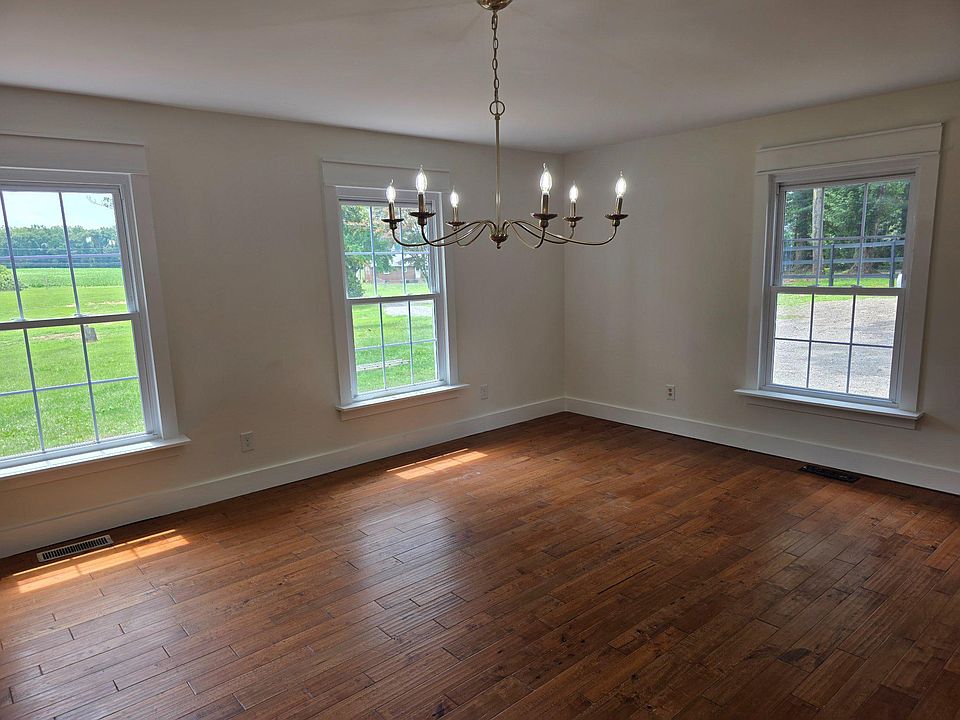 2nd image of 24333 Narrow Gauge Rd