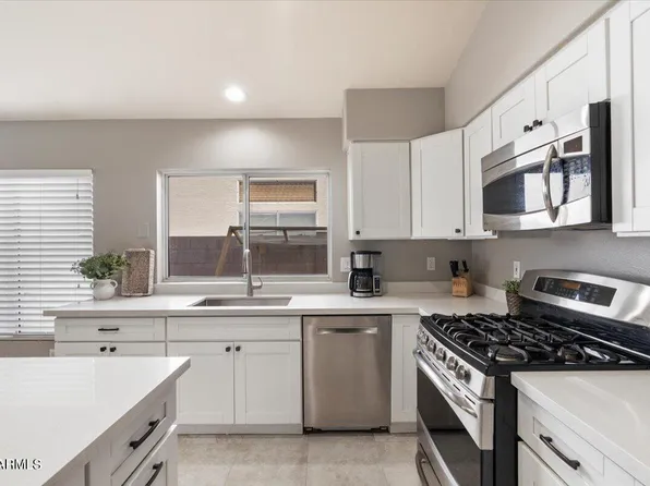 712 E WINDSOR Drive, Gilbert, AZ 85296