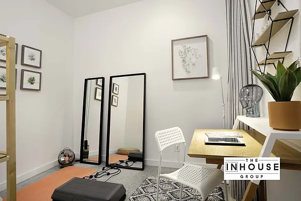 Sold by The In House Group | media 19