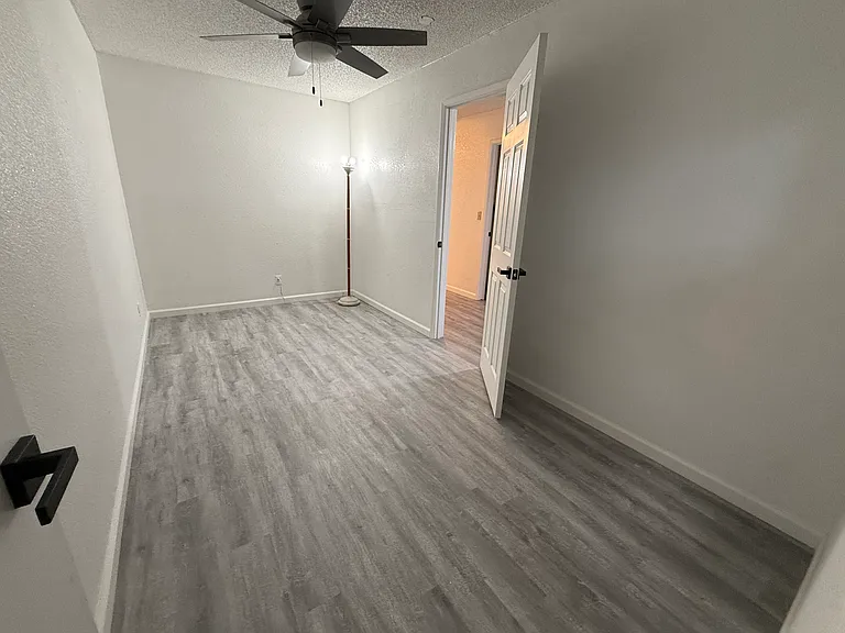 6216 Van Maren Ln — Photo 18