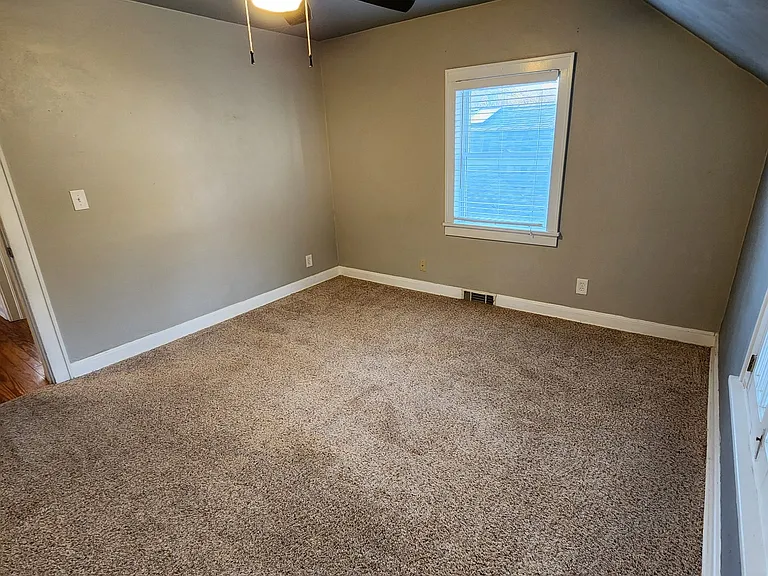 2310 Fulton Ave — Photo 21