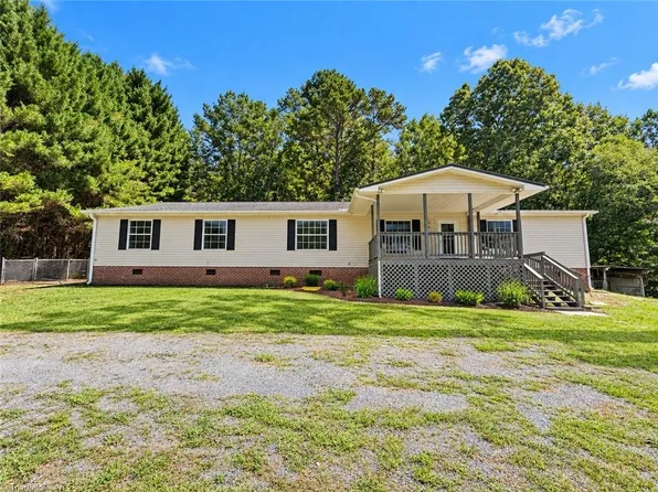 2742 George York Rd, Randleman, NC 27317