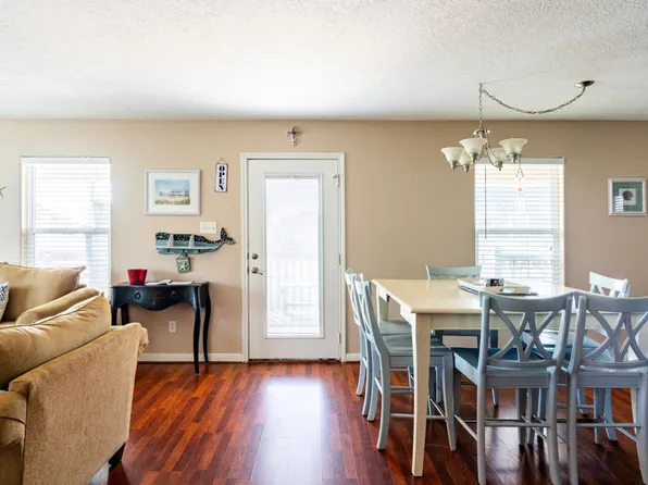 820 Sandollar Cir #Id1351282p, Pt Bolivar, TX 77650