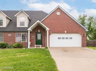 1809 Devonshire Cir #B, Holts Summit, MO 65043
