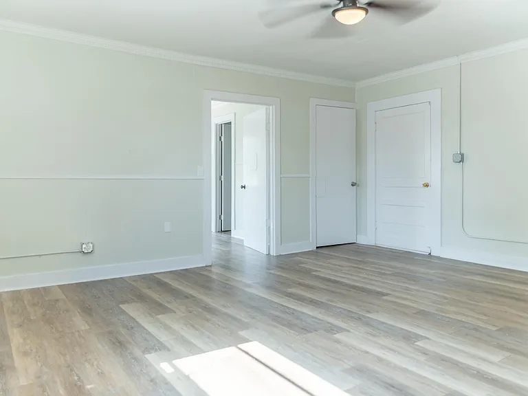 404 S Wells St #B — Photo 11