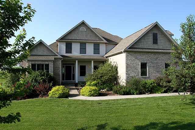 1st image of 24860 Walton Dr S