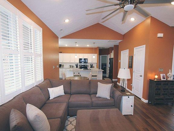 3rd image of 1500 Steinhilber Dr