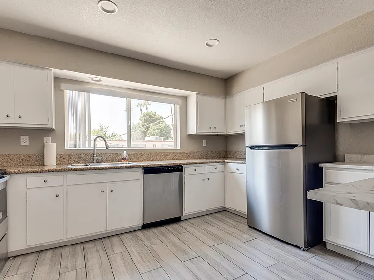 356 E Desert Inn Rd #207 — Photo 5