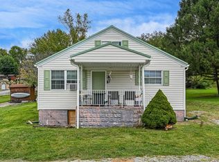 7 Leyda Ave, Charleroi, PA 15022