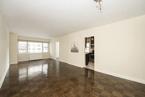 Sold by Maxwell Jacobs | media 22