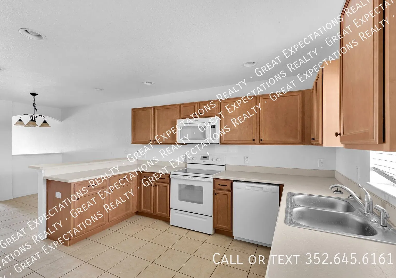 2/2 Rental in Diamond Ridge Villas — Photo 3