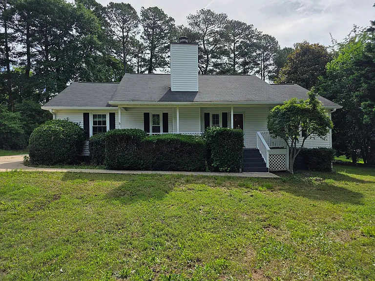 102 Park Place Dr — Photo 1