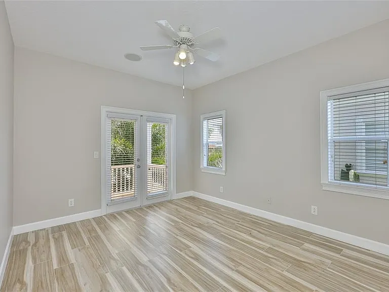 6573 Simone Shores Cir — Photo 27