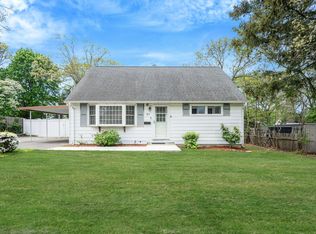 187 Mark Tree Rd, Centereach, NY 11720