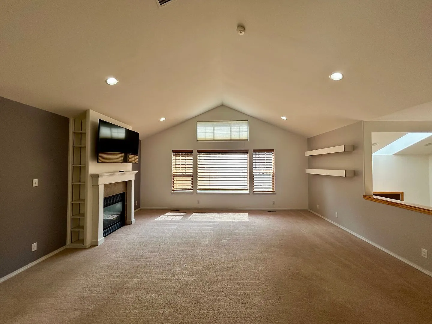 14 Yearling Pl — Photo 4