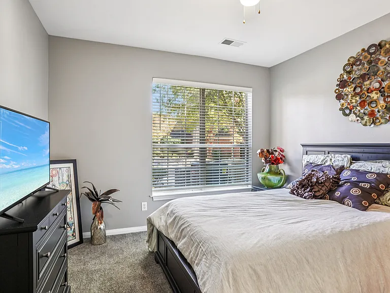 Bridford Lake Apartments — Photo 17