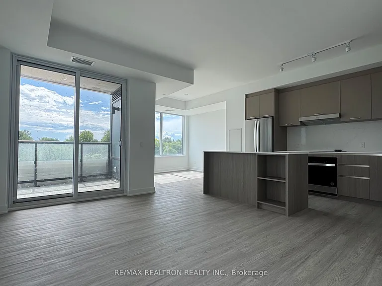 8188 Yonge St #405 — Photo 11