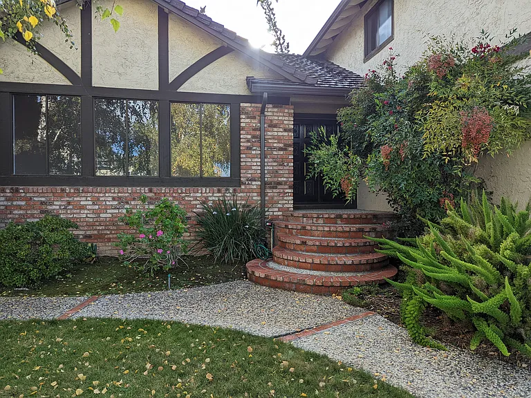 6525 Idlewild Ct — Photo 12
