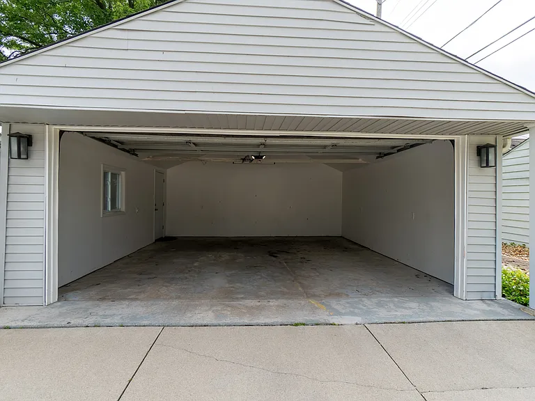 2604 Manchester Rd — Photo 53