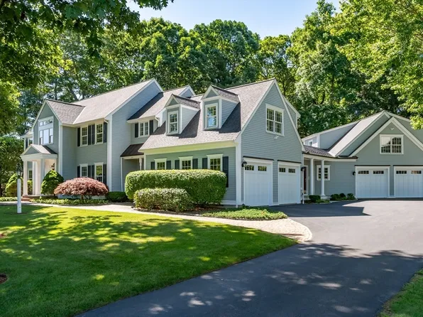 5 Loeffler Ln, Medfield, MA 02052