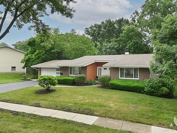 3rd image of 2603 Jackson Dr
