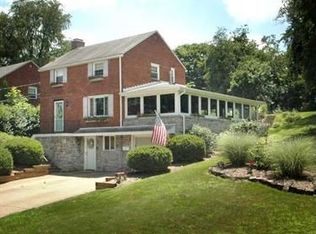 255 Crescent Pines Dr, Verona, PA
