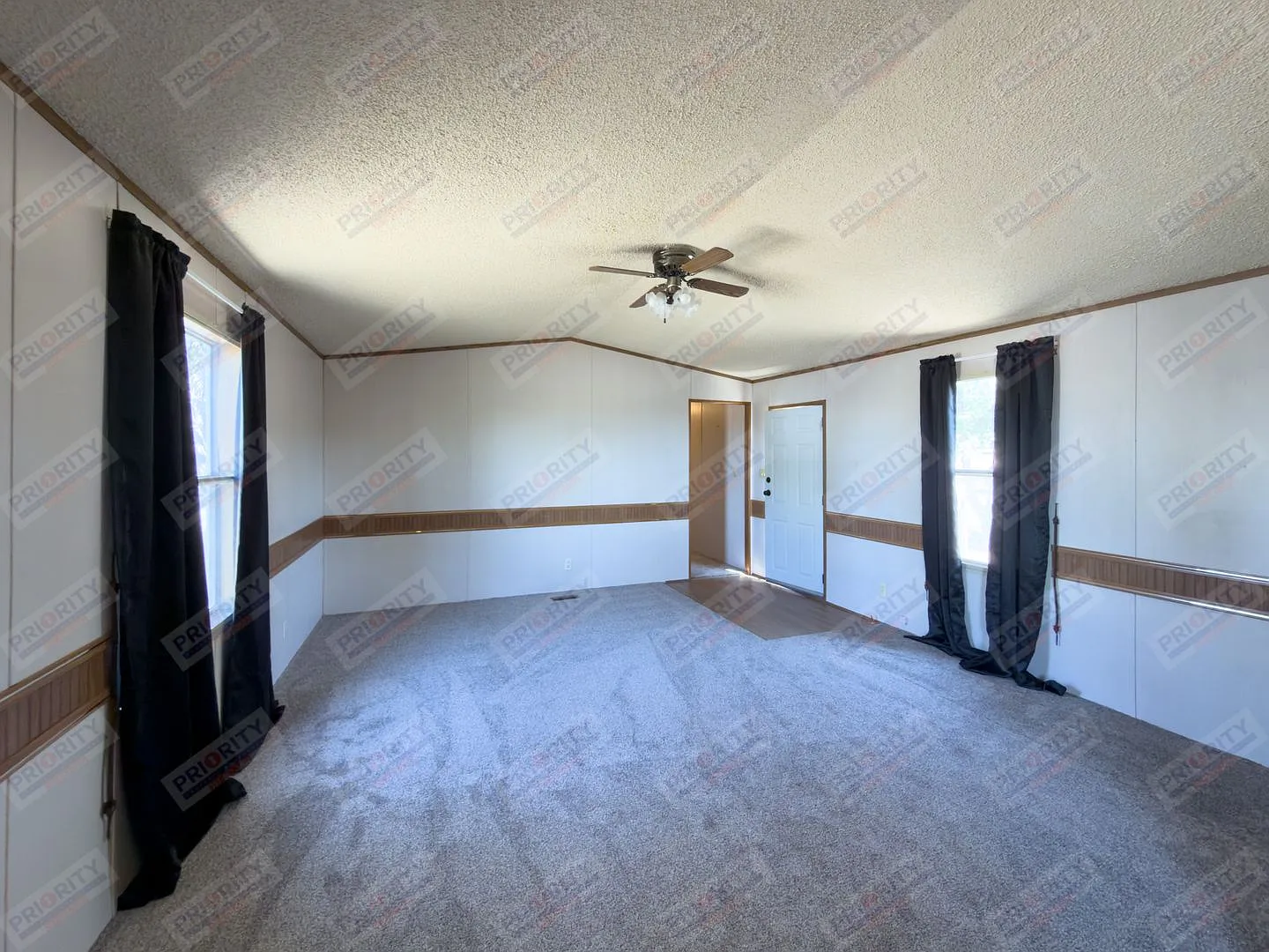 16'X 80' Single Wide Trailer for Rent in Moorcroft — Photo 4