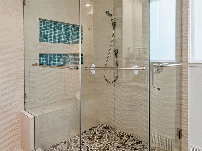 3072 Latham Ln — Photo 11