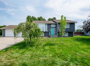 5910 N Canal St, Newman Lake, WA 99025