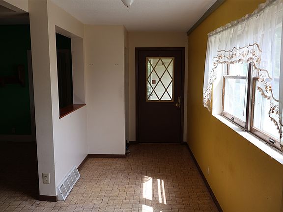 11th image of 100 N 2nd Street