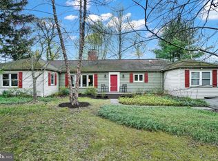161 Woodland Dr, York, PA 17403