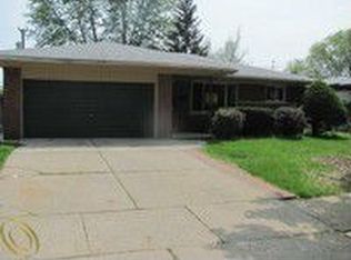 3842 Hillcrest Ct, Warren, MI 48092