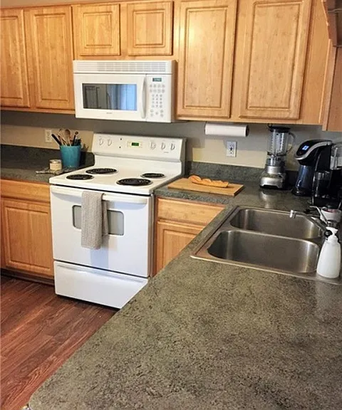 McFarlin Place Apartments — Photo 19