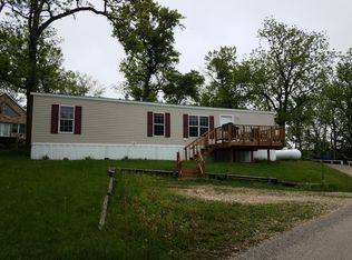 21731 259th St, Delhi, IA 52223