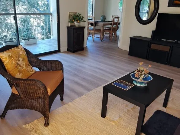 370 N Civic Dr APT 305, Walnut Creek, CA 94596