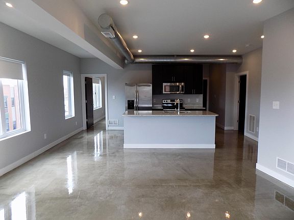 2nd image of 4321 Manchester Ave #301