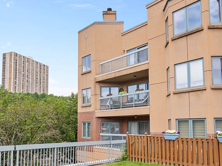 518 Ellery Ct #518 — Photo 34