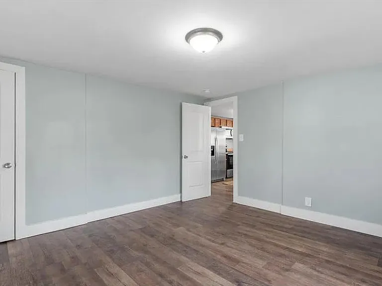 2512 Ramona St — Photo 13